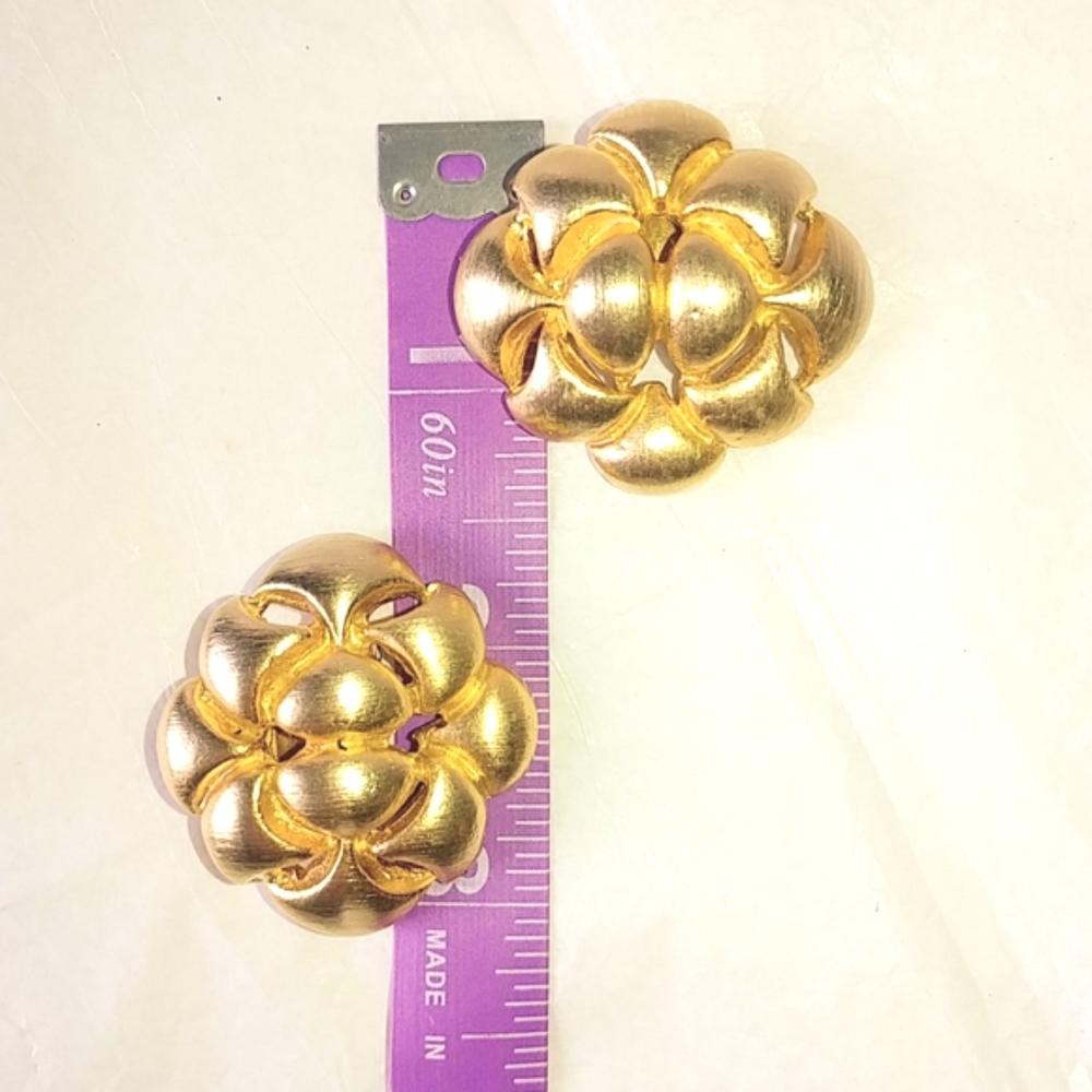 MUSI SHOE CLIPS - VINTAGE GOLDTONE BRUSHED FINISH - Picture 4 of 5